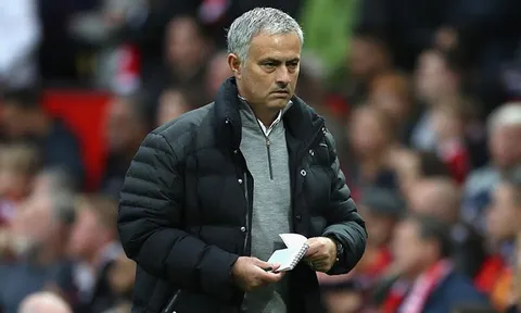 Mourinho còn tệ hơn David Moyes sau 16 trận dẫn dắt Man United