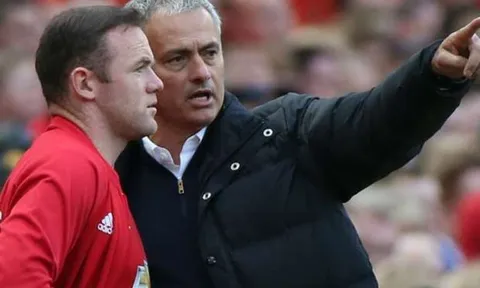 Mourinho đáp trả Everton về tương lai của Wayne Rooney