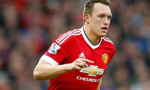 Mourinho đòi gặp Phil Jones để bàn chuyện tương lai