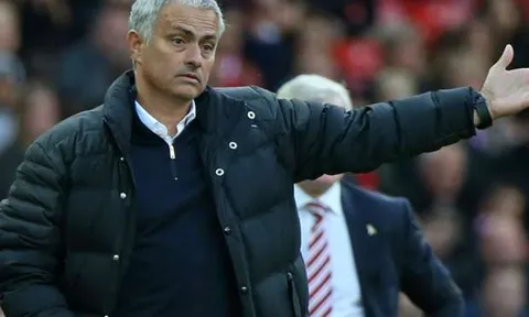 Mourinho: "Man Utd có màn trình diễn hay nhất mùa"