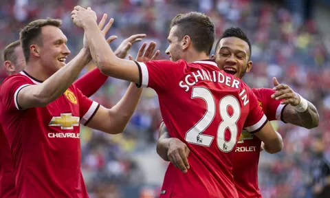 MU kêu gọi Mourinho cải tổ: Vẫn tin Mkhitaryan, mơ về Aubameyang
