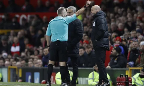 M.U hụt hơi: Lỗi do Mourinho