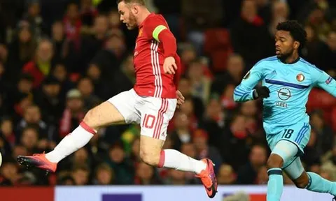 M.U đại thắng, Rooney phá kỉ lục khủng của Van Nistelrooy