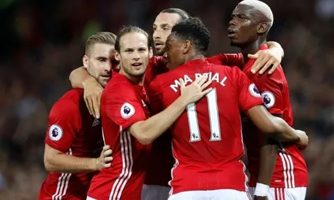 Đây chỉ là Mou-team chứ chưa phải hình dáng Quỷ đỏ