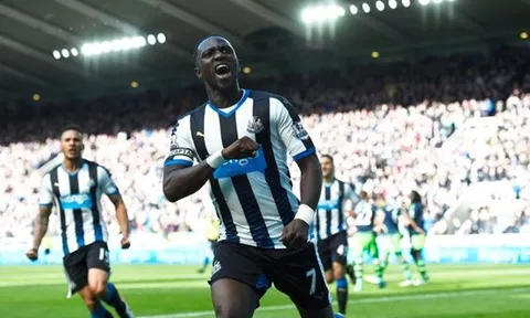 Muốn mua Sissoko, Real phải "nhả" 2 sao trẻ cho Newcastle