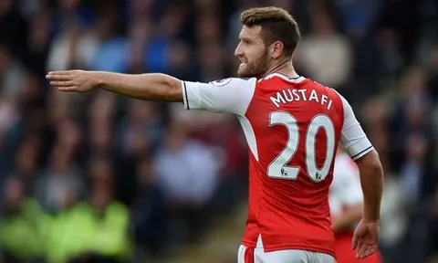 Mustafi thừa nhận bị áp lực với số tiền Arsenal bỏ ra