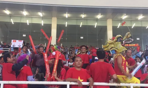 Mỹ Đình bắt đầu nổi trống