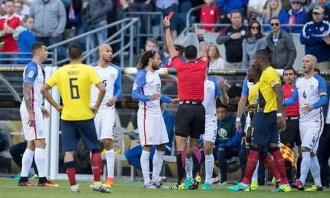Mỹ 2-1 Ecuador: Thảm họa Antonio Valencia