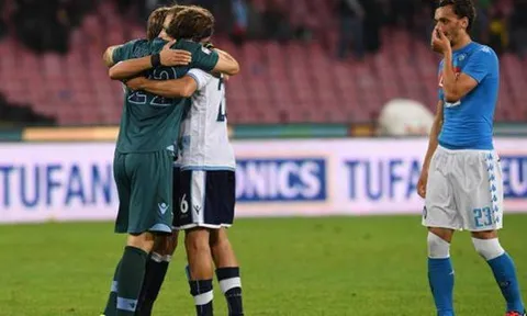 Napoli và Lazio cầm chân nhau ở San Paolo
