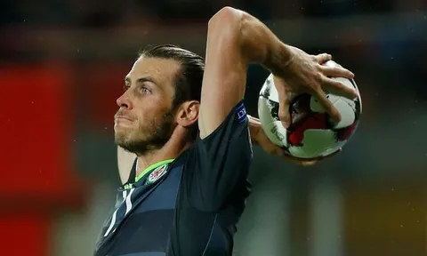 Ném biên, vũ khí mới của Gareth Bale