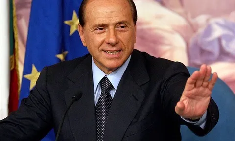 Nếu phía Trung Quốc làm hỏng chuyện, Berlusconi hứa sẽ giữ lại Milan