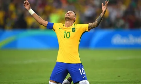 Neymar, bỏ chức vị để thoả... say tình