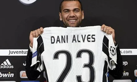Ngạc nhiên với lý do Alves chọn áo số 23 tại Juve