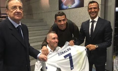 Nghĩa cử của Ronaldo với đồng nghiệp mắc bệnh hiểm nghèo
