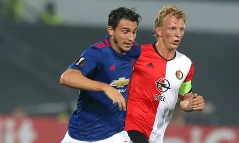 Người đại diện lên tiếng về tương lai Darmian