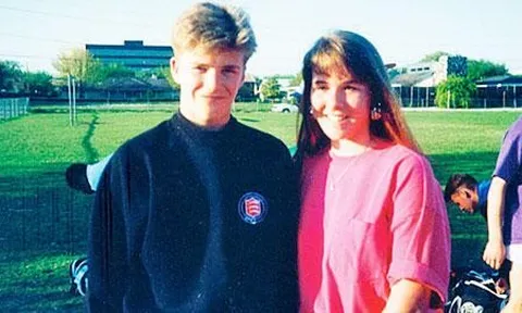Người đầu tiên được nghe Beckham nói “anh yêu em”