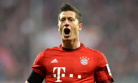 Nhìn lại kỷ lục 5 bàn trong 9 phút của Lewandowski