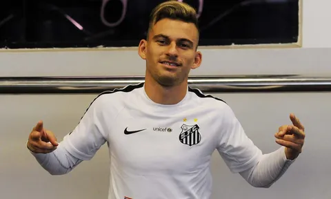 Những kĩ năng đặc biệt của sao trẻ Lucas Lima