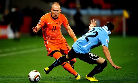 Những kỹ năng đi bóng cực đỉnh của Arjen Robben