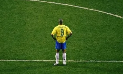 Những pha đi bóng cực đỉnh của Ronaldo 'béo'
