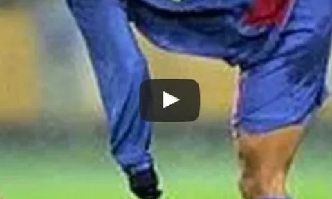 Những pha khống chế bóng thần thánh của Ronaldinho