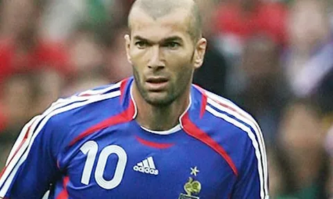 Những pha xoay compa đỉnh cao của Zinedine Zidane