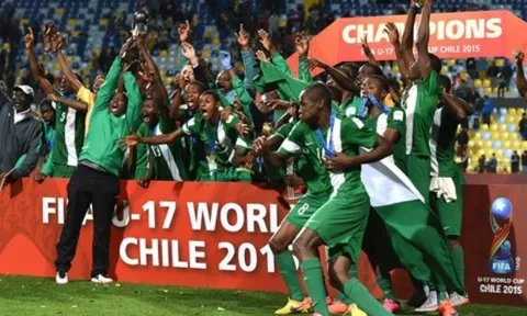 Nigeria gây sốc với 26 cầu thủ U17 gian lận tuổi