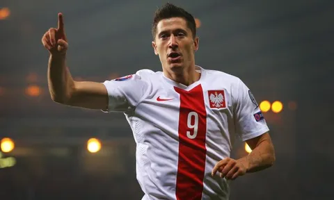 Nổ súng thôi Robert Lewandowski