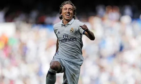 Nóng: Real trói chân thành công Modric đến 2020