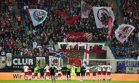 Hai hiện tượng lạ đời thống trị tốp đầu Bundesliga
