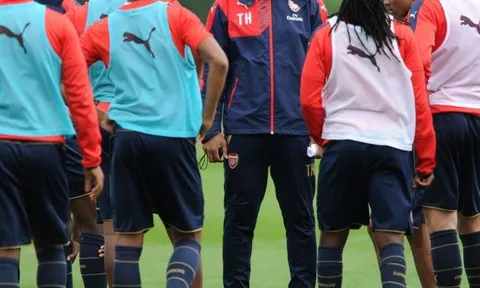 Ở Arsenal, Wenger vẫn là số 1