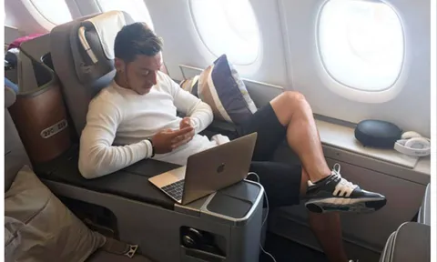 Oezil: London đang vẫy gọi