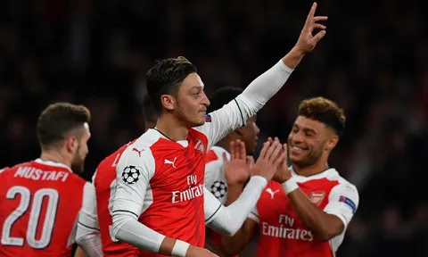 Vì sao Oezil chưa trở thành huyền thoại của Arsenal?