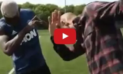 Paul Pogba dạy Thierry Henry cách ăn mừng bàn thắng