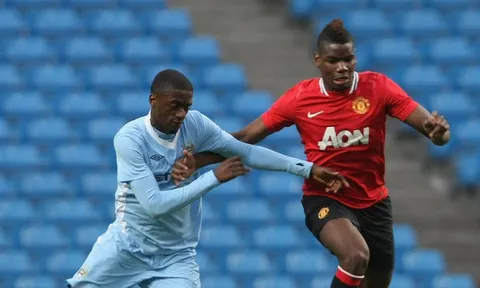 M.U không có điều khoản mua lại Pogba