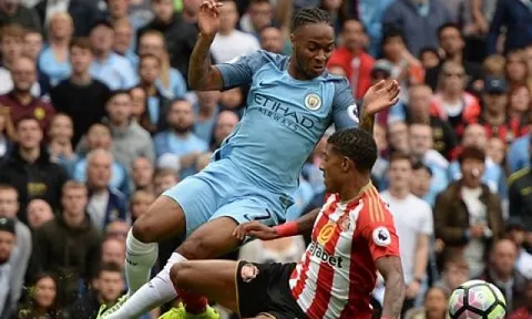 Derby Manchester: Pep Guardiola và tiki-taka phiên bản lỗi