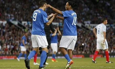 Pha solo cực kỳ ảo diệu của Ronaldinho