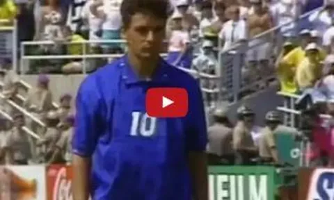Pha sút hỏng 11m kinh điển của Roberto Baggio