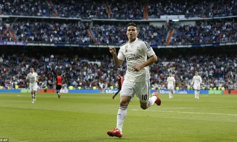 Pha volley cực kỳ đẹp mắt của James Rodriguez