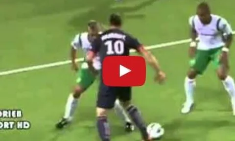 Pha xử lý hỏng hài hước của Zlatan Ibrahimovic