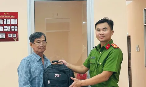 Phát hiện balo chứa lượng lớn vàng và tiền mặt: Công an mời người đàn ông sinh năm 1962 lên làm việc
