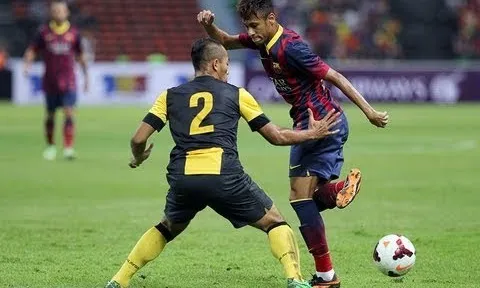 Phát rồ với kỹ năng rê bóng của Neymar