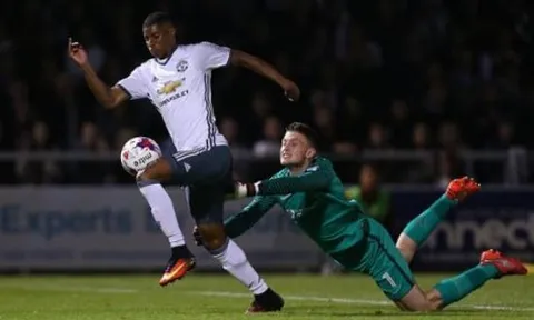 Phil Neville chỉ ra chìa khóa để Man United đánh bại Leicester City