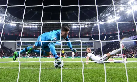 Pochettino khen ngợi Lloris hết lời sau pha cứu thua ngoạn mục
