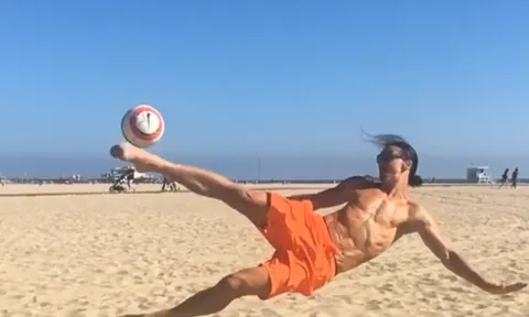 Bí ẩn về hình xăm bỗng nhiên biến mất của Ibrahimovic
