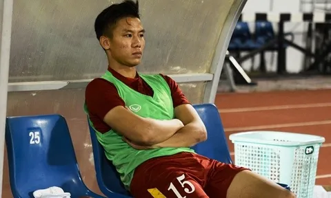 Quế Ngọc Hải đứt dây chằng cổ chân trước thềm AFF Cup