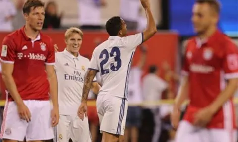 Tuyệt phẩm sút xa của Danilo giúp Real quật ngã Bayern