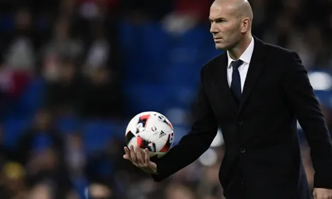 Real hòa Barca, Zidane cân bằng kỷ lục của Mourinho