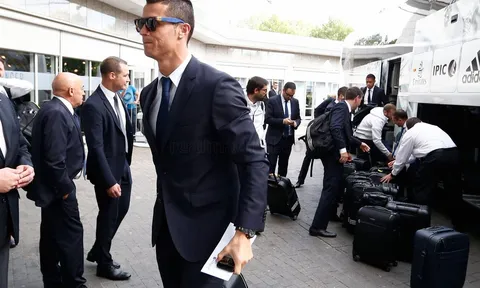 Real Madrid hành quân đến Đức trong sự nghi ngờ
