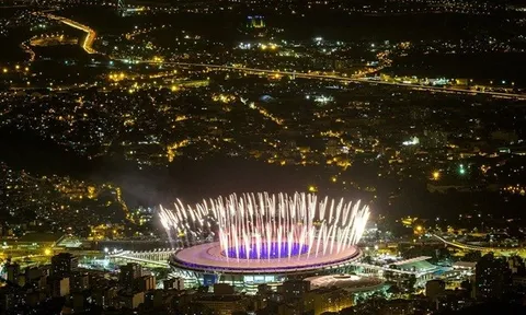 Pháo hoa rực sáng trước lễ khai mạc Olympics 2016